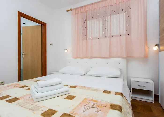 Apartments Luka 3