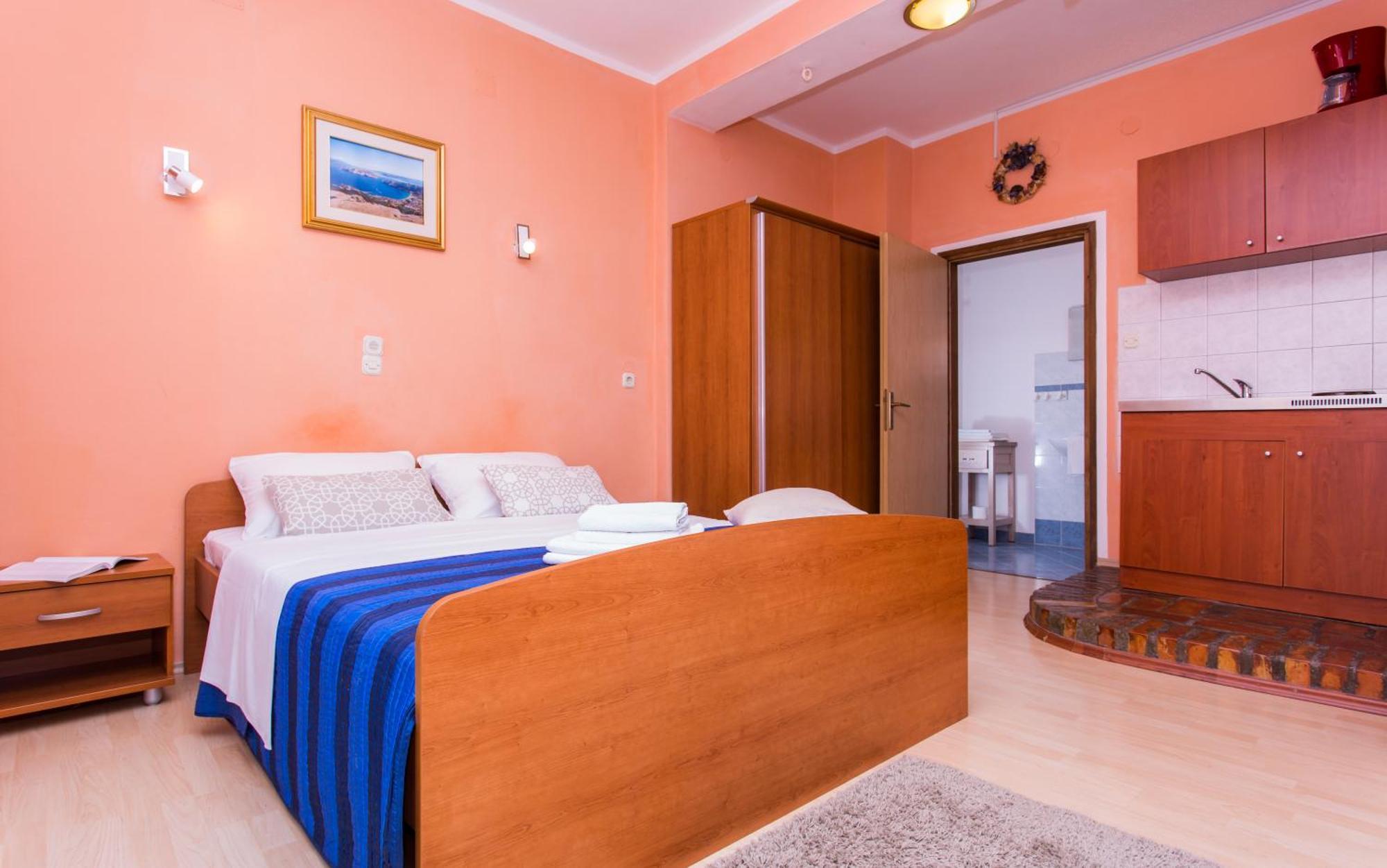 Luka 3 Apartment