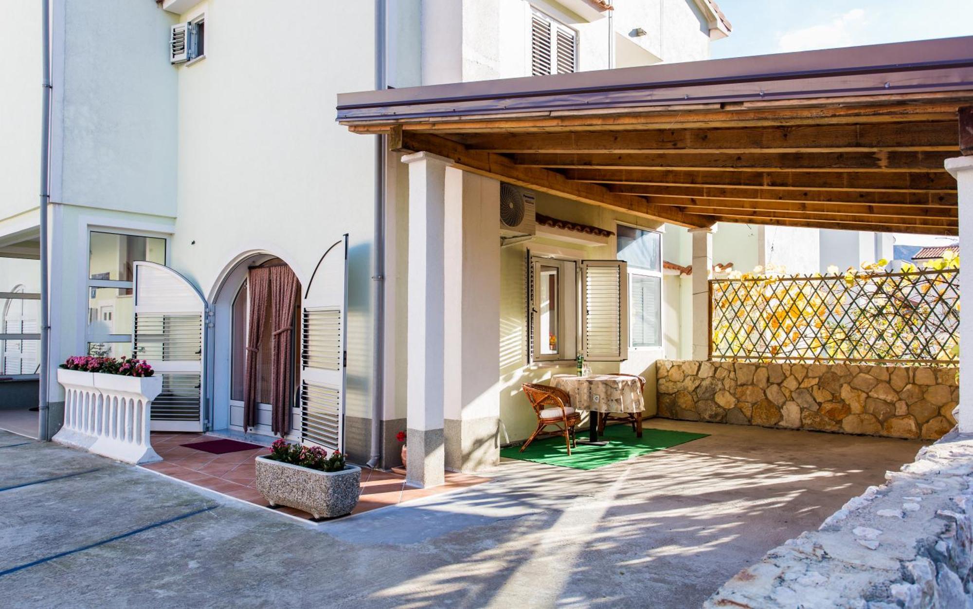 Apartment Luka 3 Baska (Krk)